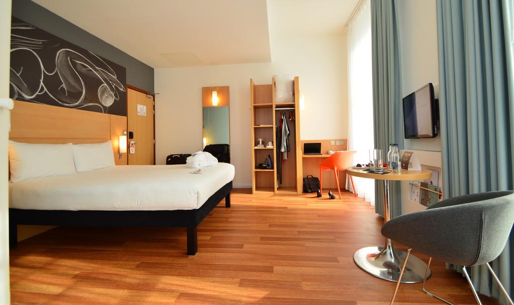 Ibis Centre South Bridge - Royal Mile Edimburgo